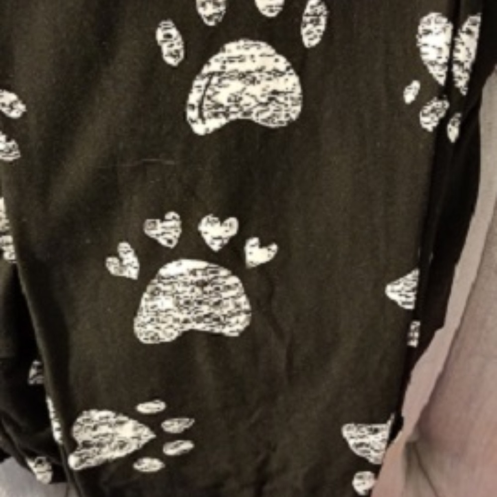 Luilaroe TC paw print leggings - Picture 5 of 6